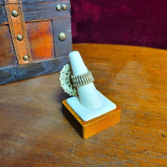 𝅺expandable, One Size fits most, Over Sized Blue and Tan Colored Ring - Picture 6 of 7